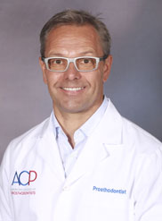 Dr. François Chartrand Dr. François Chartrand